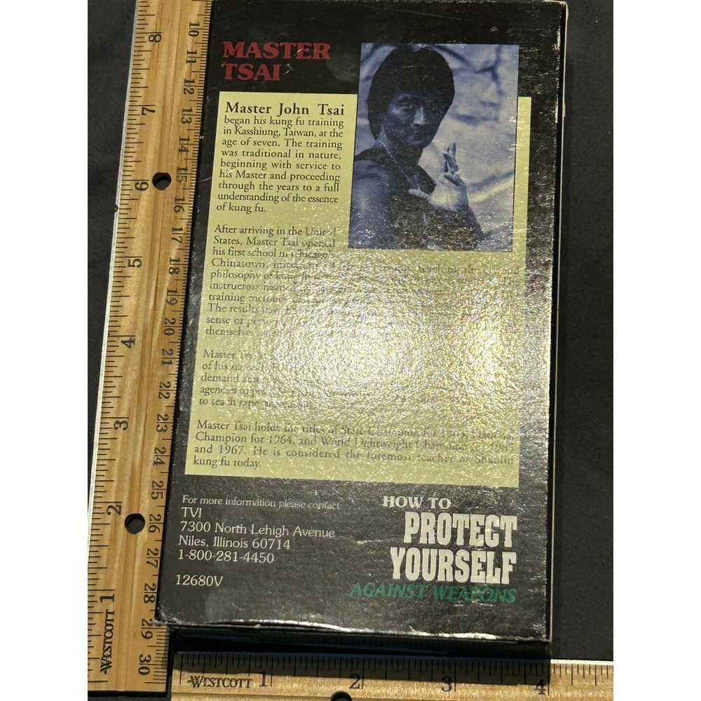 How To Protect Yourself Against Weapons‎ by Master John Tsai Kung Fu
